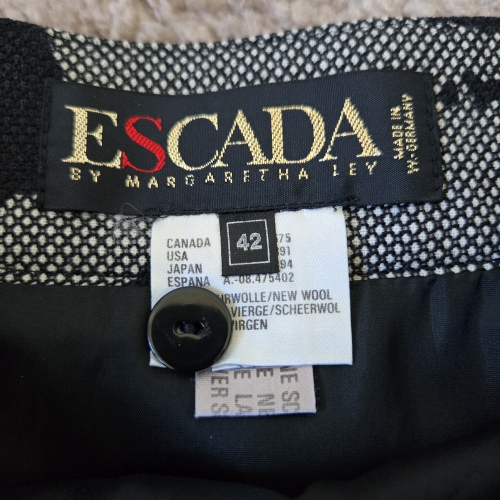 Escada Vintage Tiered Pencil Knee Length Skirt Wool Gray Black Ruffle Size 42/10 - Picture 7 of 15